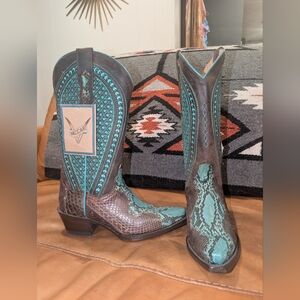 Nwt Python Belly Vaccari Boots